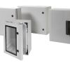 Die korrosions- und UV-beständigen Wandschaltschränke der Baureihe ARCA IEC  halten Temperaturen von -40 °C bis +80 °C stand.