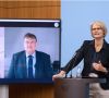 Bundesforschungsministerin Karliczek kündigt die Leitinitiative für vertrauenswürdige Elektronik an.