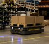 In dem polnischen Werk in Bukowno von Schneider Electric befördert der autonome Roboter MiR500 Paletten mit bis zu 400 kg an Gütern zwischen Produktion und Lager. Mobile Industrial Robots