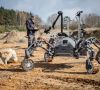 Rover SherpaTT des DFKI bei Testfahrten durch eine Sandgrube für das EU-Projekt ADE