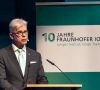 Der Leiter des Fraunhofer IOSB, Prof. Dr.-Ing. habil. Jürgen Beyerer, bei seiner Ansprache anlässlich der Jubiläumsfeier 10 Jahre Fraunhofer IOSB.