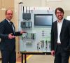 Paul Pletner (l.) und Christian Dörner von Siemens im Interview über schaltschranklose Maschinenkonzepte.